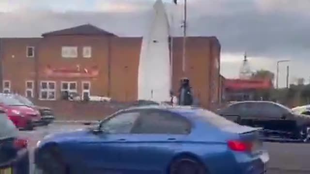 A British muslim says who are not welcome in their hood.