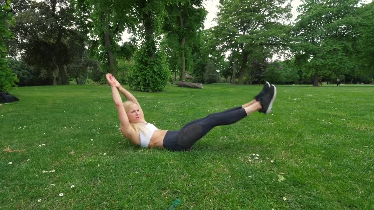 How to get SHREDDED ABS with Anna Davey!