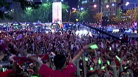 Shakira - Waka Waka (This Time for Africa) (The Official 2010 FIFA World Cup™ Song)