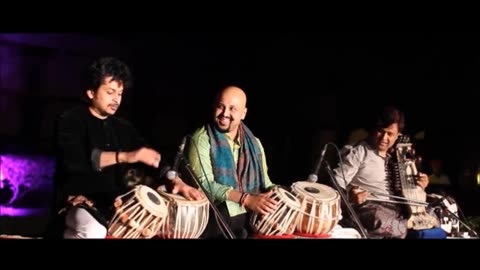 A.CHATTERJEE AND S.MAHARAJ---TABLA DUET LIVE