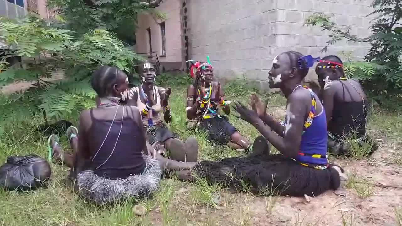 Nuer women singing Pad songs wooow intersting