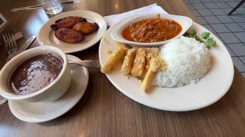 MEAL OF THE DAY AT CAFE PIQUE HOUSTON TEXAS USA