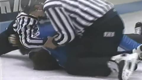 Andy Bezeau vs Dave Hakstol - IHL - 2/22/95