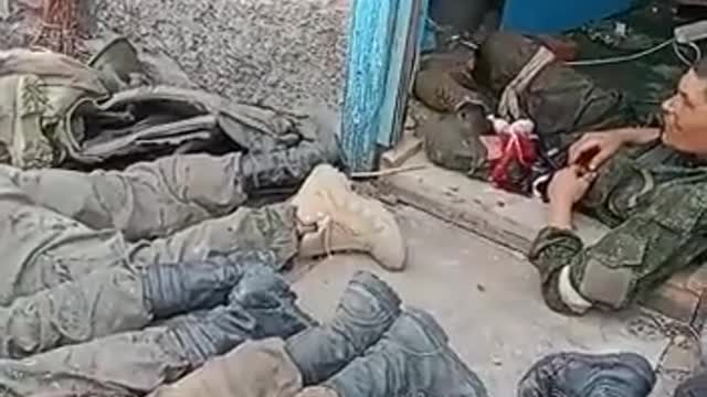 Zajatí ukrajinští nacisté u Izjumu