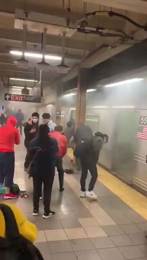 2022 New York City Subway attack (1 of 2)