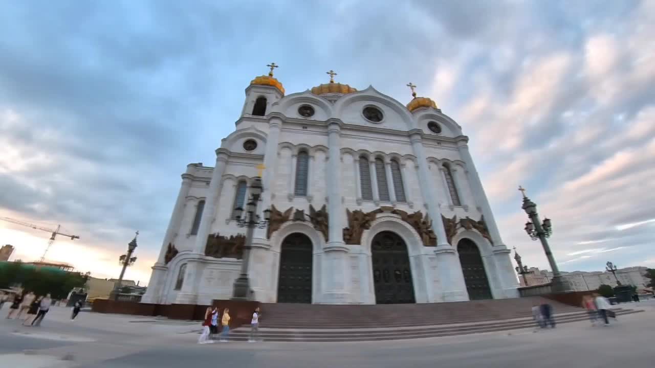 Прогулка по Патриаршему мосту