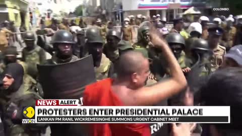 Sri Lankan President flees, Angry protesters take over President's house