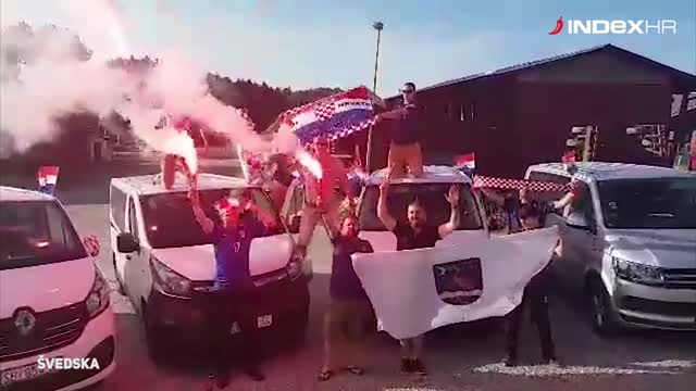 Atmosfera hrvatskih navijača u Švedskoj