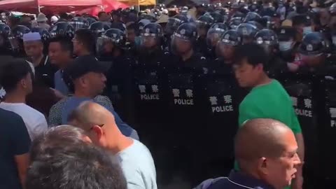 CCP surround the Najiaying Mosque in Tonghai County, Yunnan, China