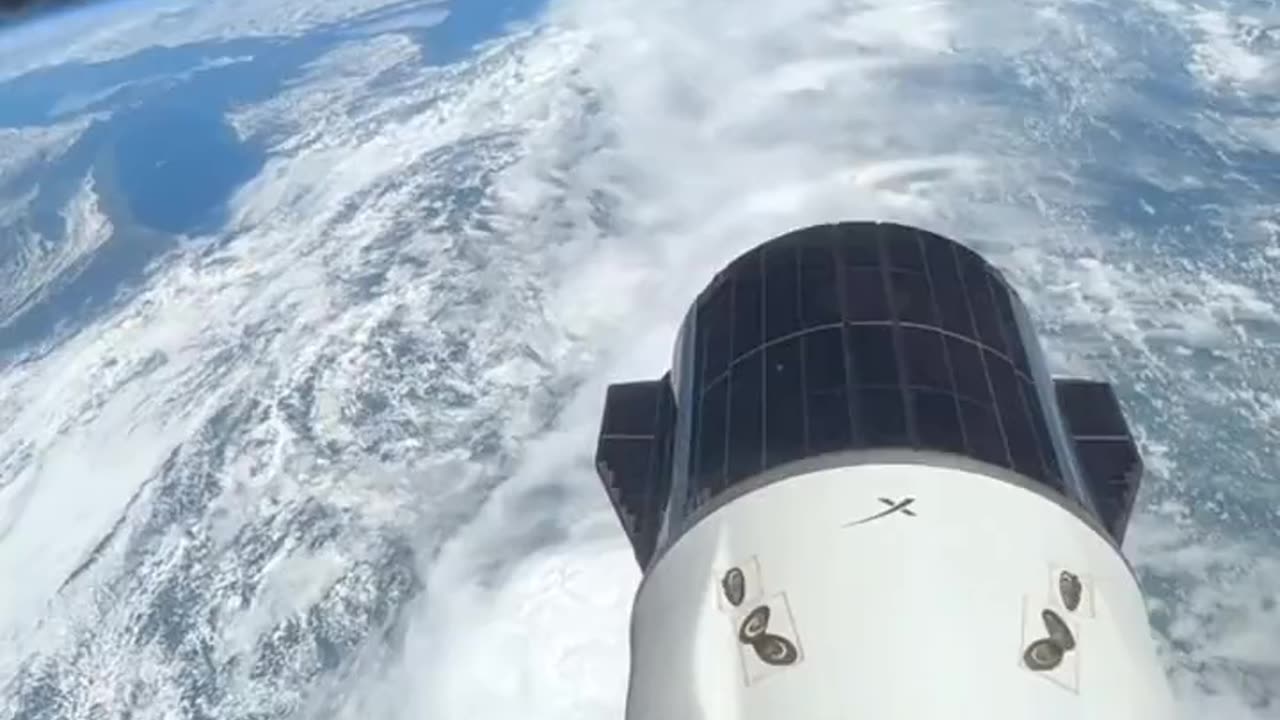 Mind blowing view of Earth from the SpaceX Crew Dragon once in orbit