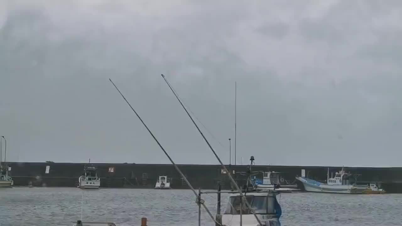 Dangerous Typhoon Nanmadol makes landfall in Japan 9/18/22