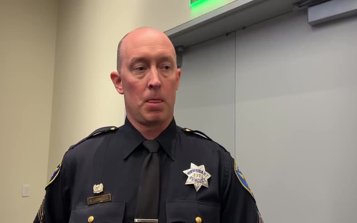 Police say Paul Pelosi & suspect David Depape were struggling for control over the hammer.