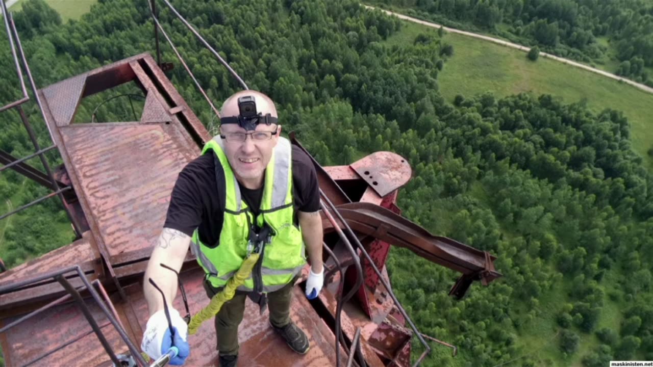 Climb Old Russian radio tower 270 meters in Lithuania