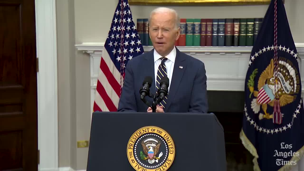 Biden says world must'strive to prevent'world war lll