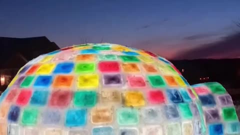 HOW TO BUILD AN AWESOME COLOURFUL IGLOO IN THE AMERICAN MIDWEST IN WINTER