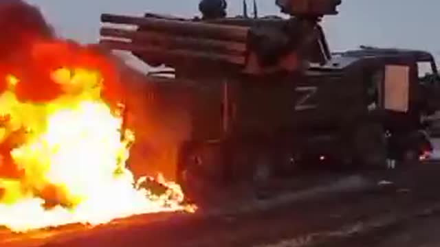 The Armed Forces of #Ukraine destroyed a convoy of #Russian military vehicles