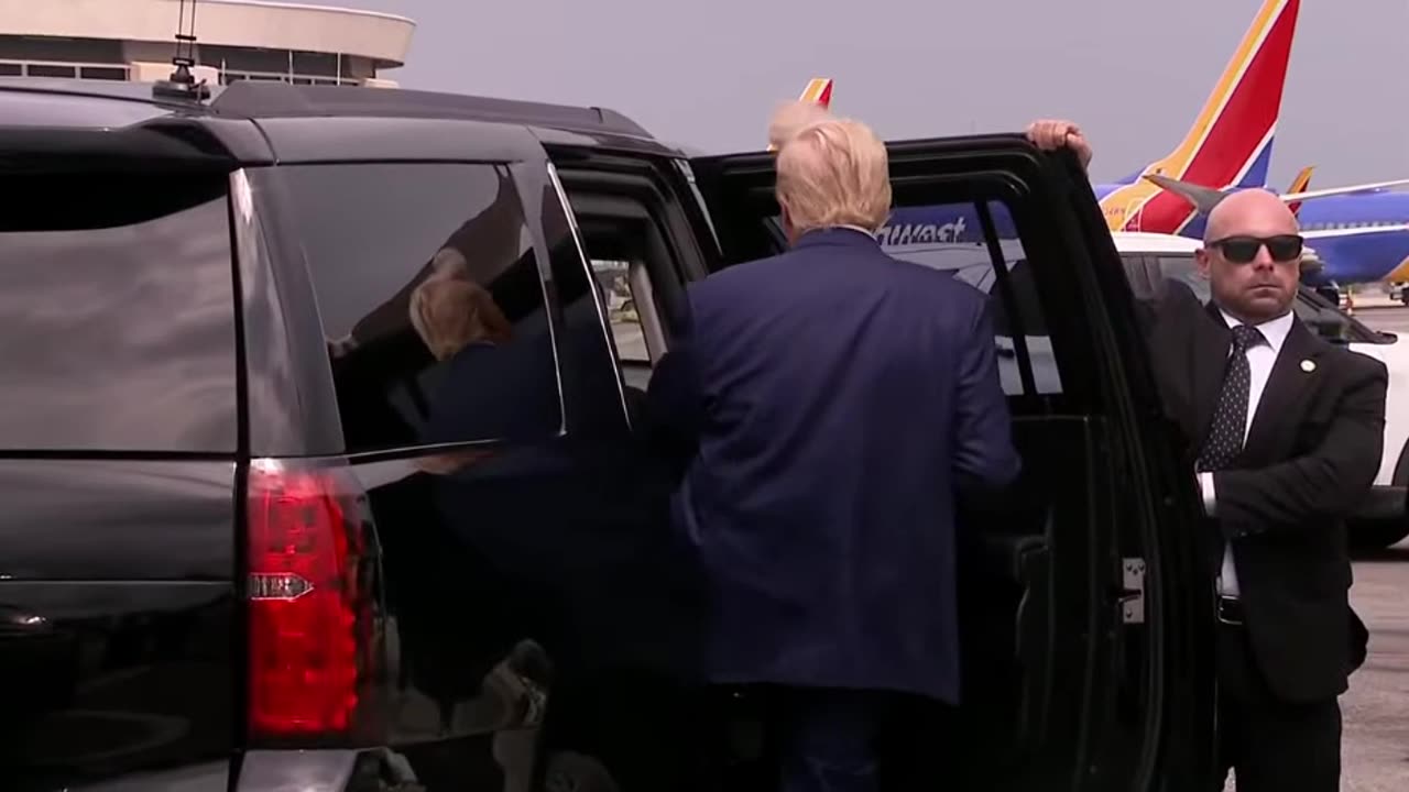 Trump arrives in DC for arraignment