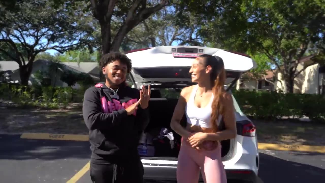 yoga pants prank, to funny!