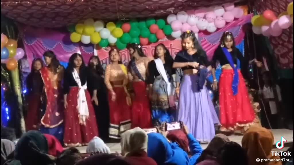 Guruping DancerπππππΊπΊπΊπ―π―π―π―