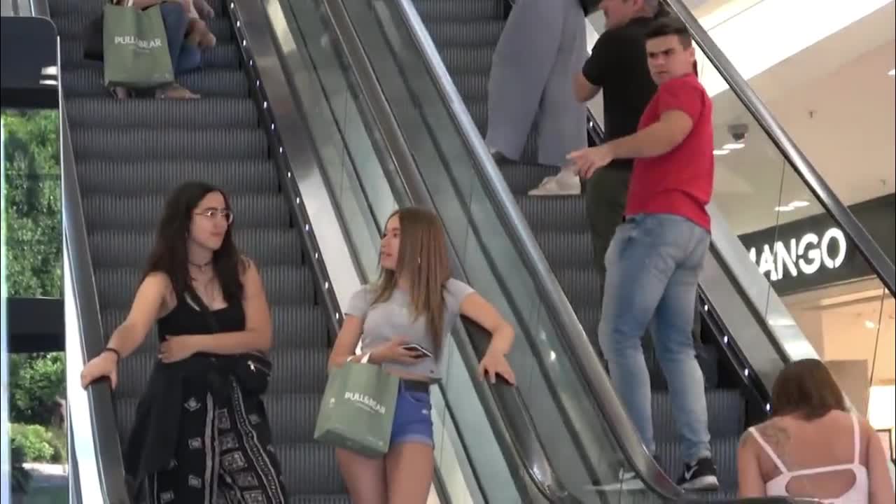 The craziest person EVER! embarrassing awkward moments in the Mall