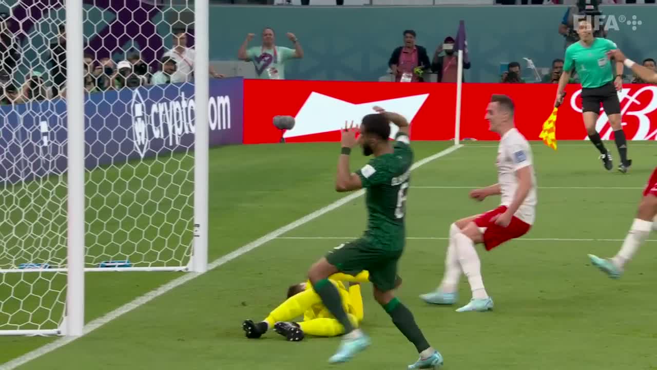 Lewandowski gets his goal! | Poland v Saudi Arabia | FIFA World Cup Qatar 2022