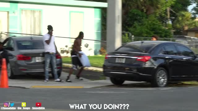PILLOW FIGHTING IN THE HOOD!