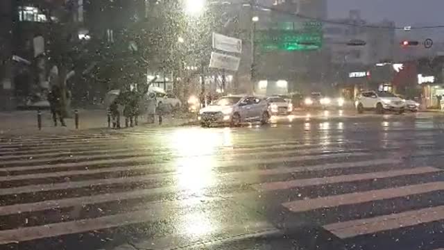 Snow breeze in the city