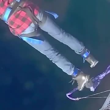 Justin Trudeau goes bungee jumping