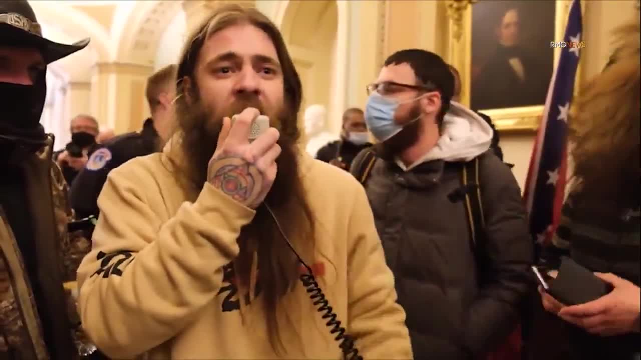 Capitol Police Told Protesters They Can Remain Inside the Building As Long as They ‘Remain Peaceful’