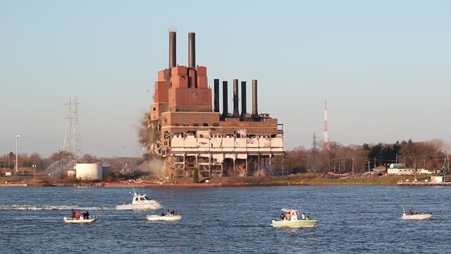 Marysville DTE Power Plant Implosion