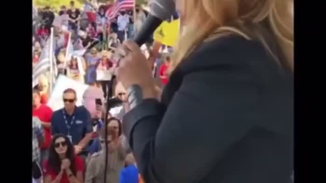 AZ Sen Kelly Townsend Leads Powerful Prayer Outside of Maricopa County Audit