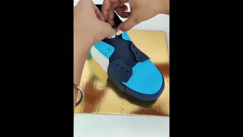 Baker swishes super realistic Air Jordan cake design