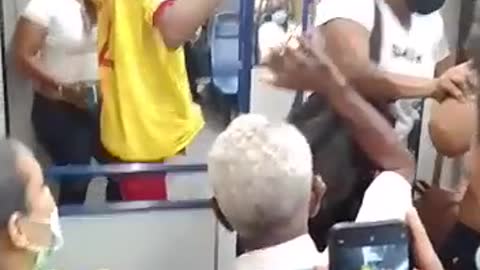 Pelea en bus de Transcaribe