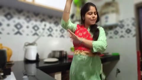 Yeh Chand Koi Deewana Hai Dance Video -- में चांद कोई दीवाना है वीडियो _ Chhupa Rustam song