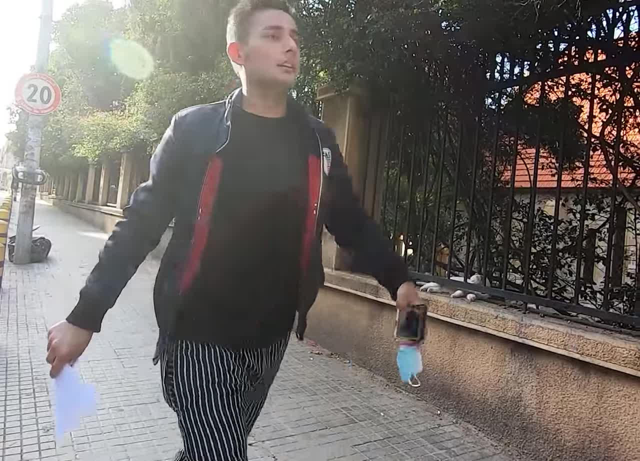 Surprising humans with their pictures