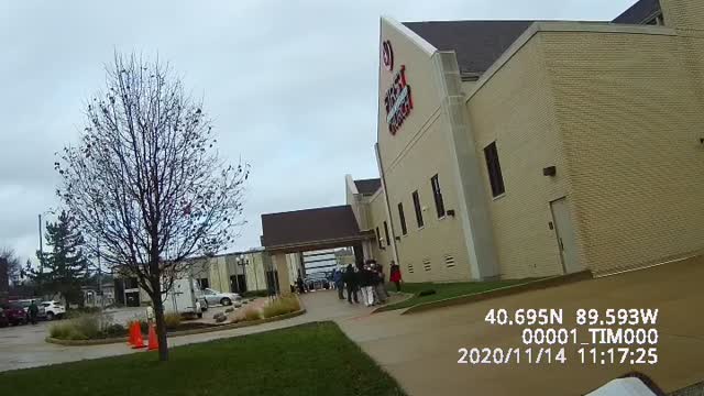 Open air at "fish and loaves" in Peoria, November 14, 2020