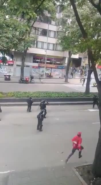 Se desconoce el estado de salud de joven herido en Bogotá