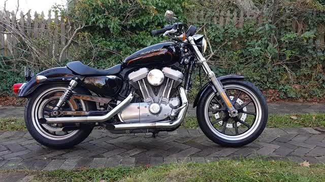 Harley Davidson SuperLow 883