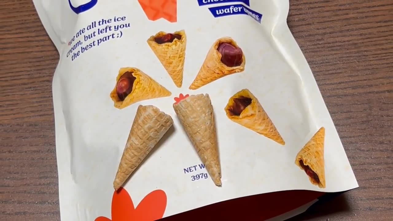 Chocconi Mini Chocolate Wafer Cones Product vs Pack Shot