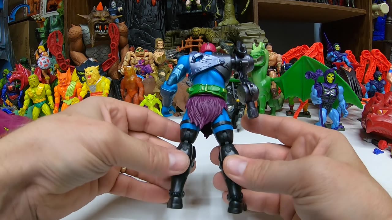 Masters Of The Universe Masterverse New Eternia Trap Jaw Action Figure Review! MOTU Masterverse!