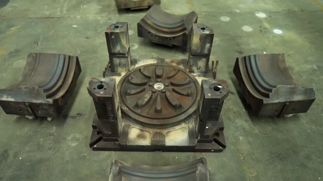 Inspection and maintenance of wheel molds before putting them into production Products | JWHEEL