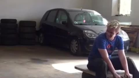 Crash test of the airbag.