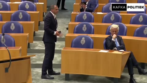 Markuszower (PVV) pakt Yeşilgöz aan! 'Asielzoeker overgiet mensen met kokende olie!'