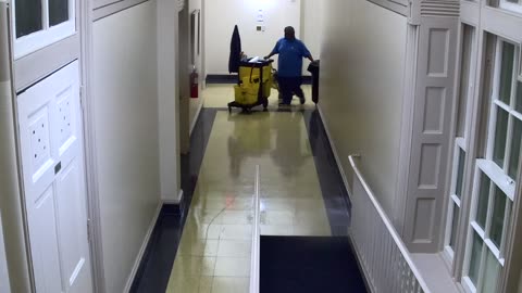 0064USCHBAHB32LobbyElevatorH-3_2021-01-05_00h20min00s367ms.mp4