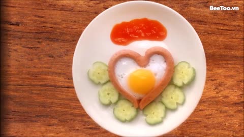 Heart shaped fried egg - Eggs with sausage #cook