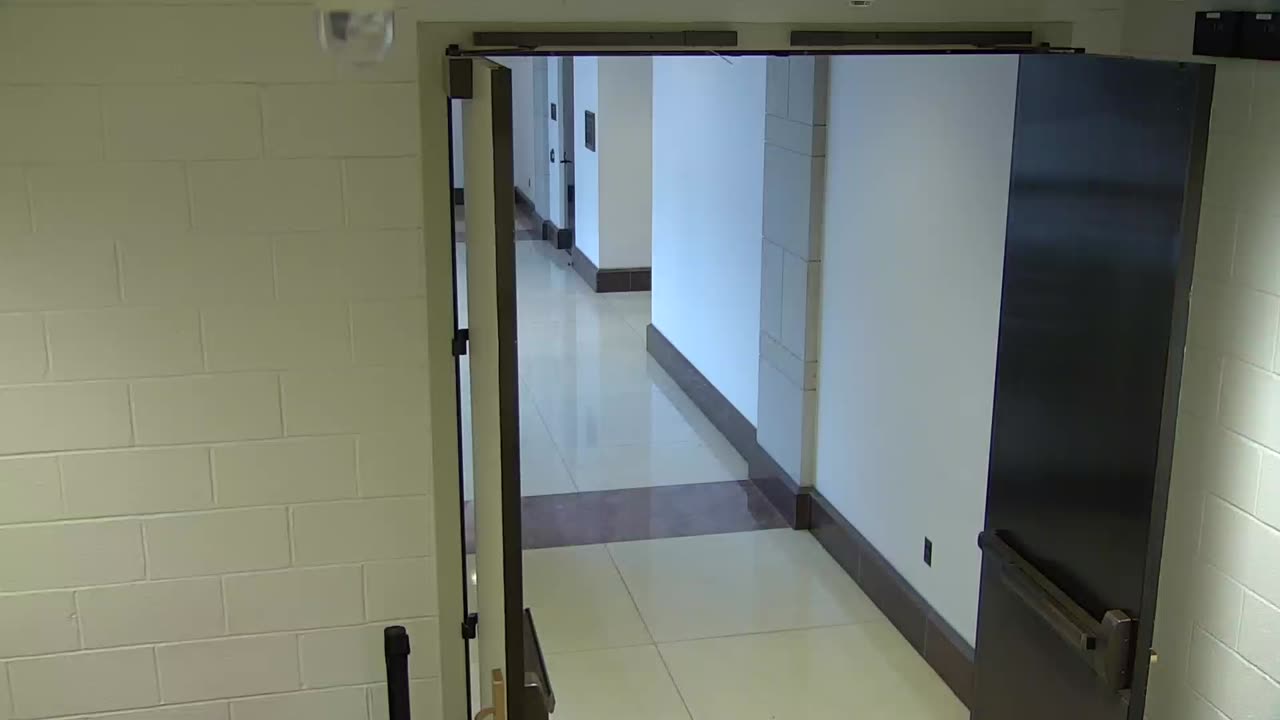 7183CVCULElevator#5Lobby_2021-01-06_10h20min01s947ms.mp4