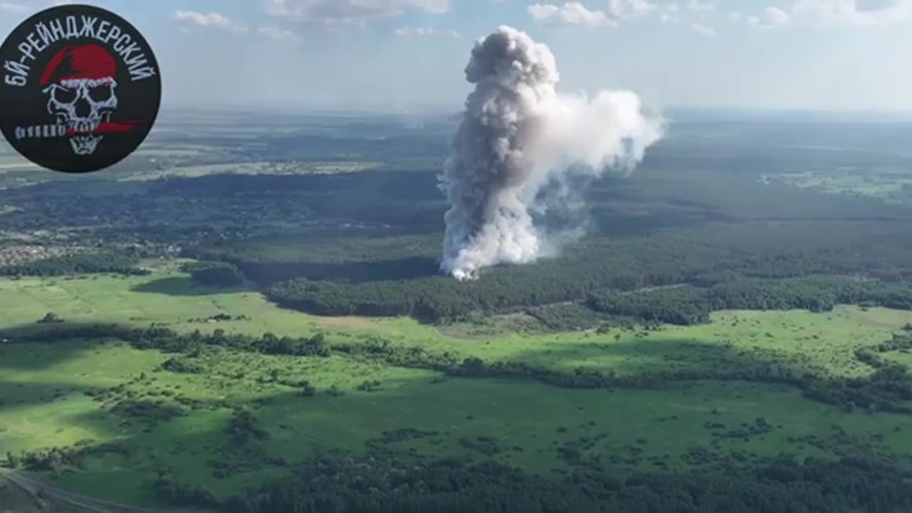 Ukrainian settlement Volchansk being pounded by Russian artillery and bombs