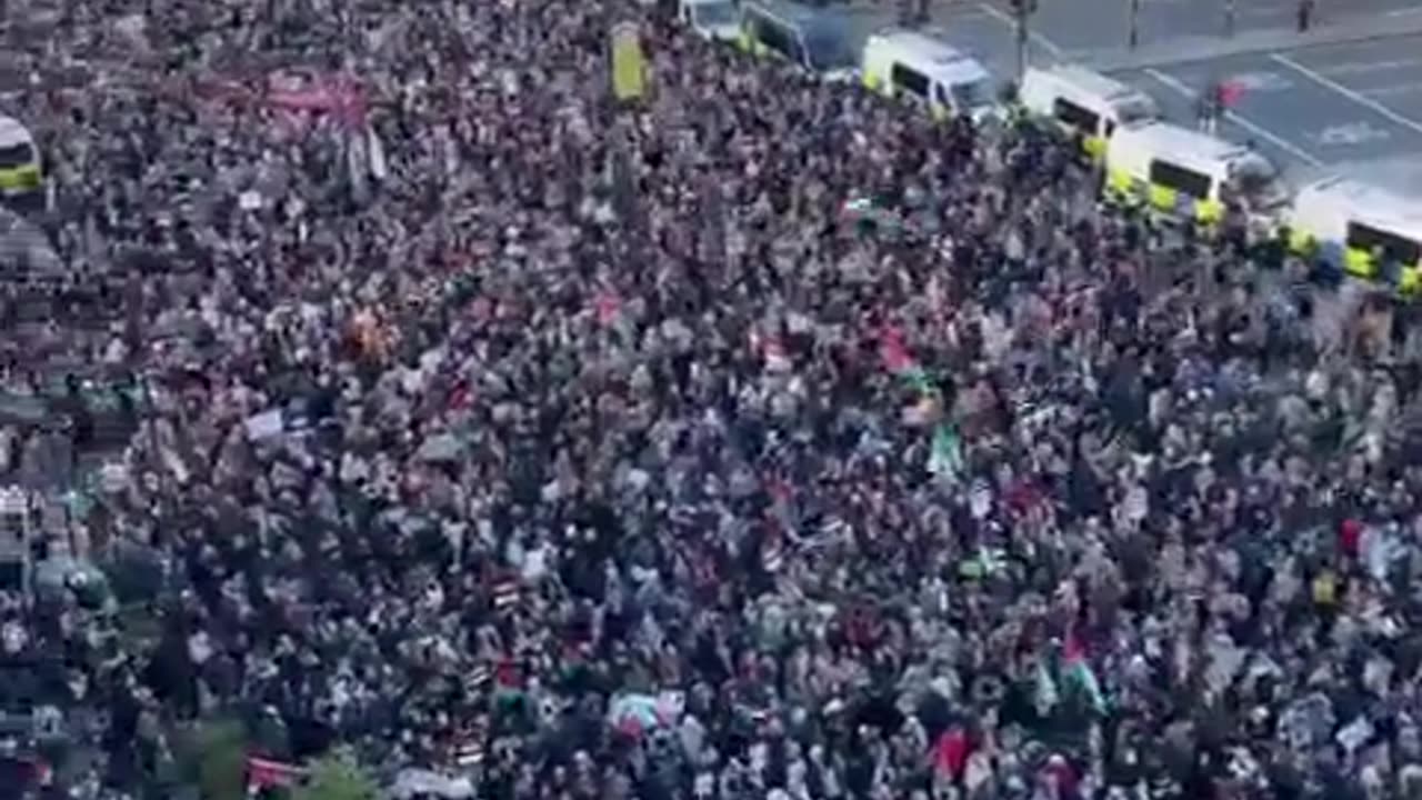 Massive manifestation in London in favour of Palestine