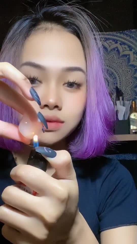 MAN REACTION FROM ICE CUBE BECOME SMOKE AFTER FIRE BY LIGHTER