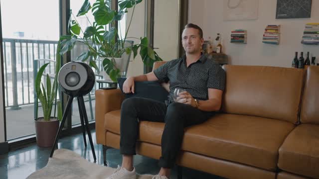 OEPLAY: Powerful Hi-Fi Speaker with Iconic Design